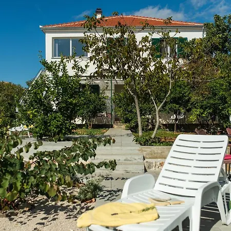 Villa Sahara House With Two Apartments *