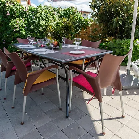 Willa Sahara House *